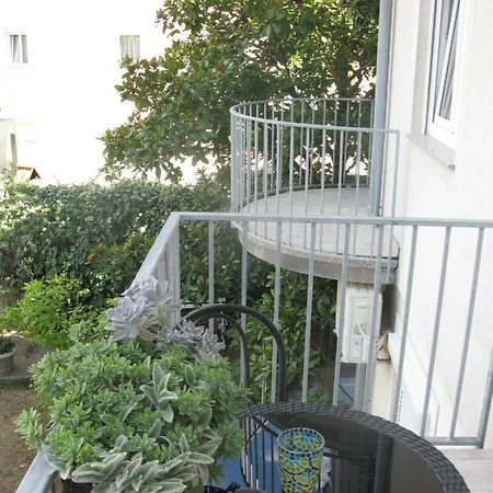 Tim Apartament